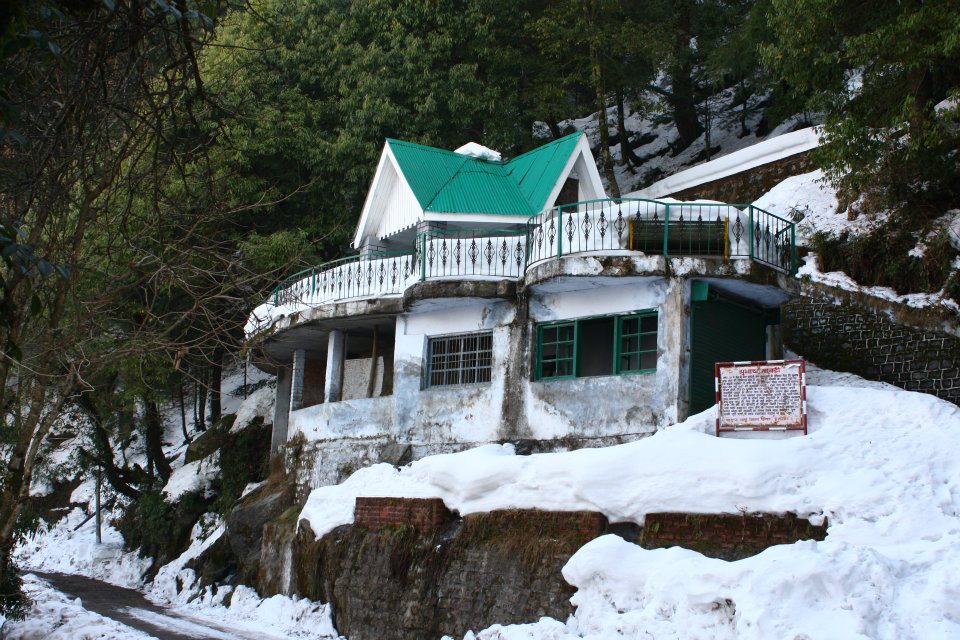 Forest and mountain views near Subash Baoli, Dalhousie